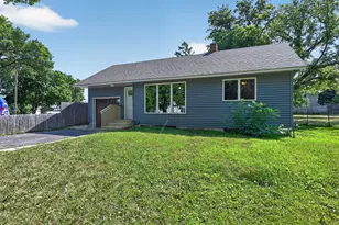 1405 Fillmore St, Alexandria, MN 56308 - Photo 1