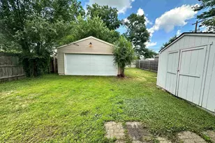 1301 Hewitt Ave, Saint Paul, MN 55104 - Photo 21