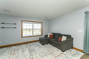 619 Pointe Ct SW, Rochester, MN 55902 - Photo 15