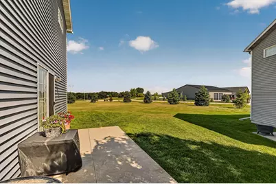 619 Pointe Court SW, Rochester, MN 55902 - Photo 5
