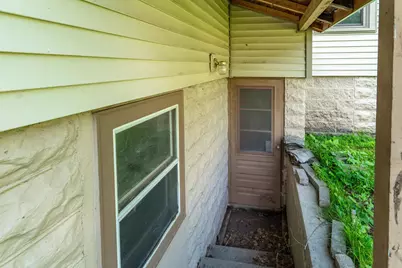 528 W Summit Avenue, Fergus Falls, MN 56537 - Photo 17