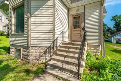 528 W Summit Avenue, Fergus Falls, MN 56537 - Photo 7