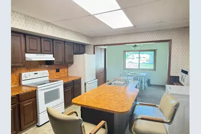 528 W Summit Avenue, Fergus Falls, MN 56537 - Photo 13
