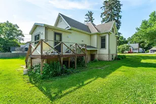 528 W Summit Ave, Fergus Falls, MN 56537 - Photo 5