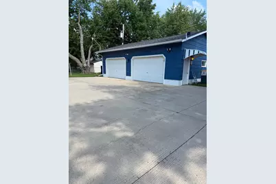 1418 Manor Avenue, Albert Lea, MN 56007 - Photo 11