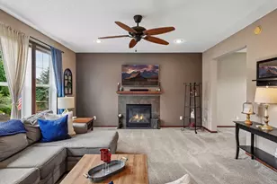 662 Jutland Ave, Shakopee, MN 55379 - Photo 9