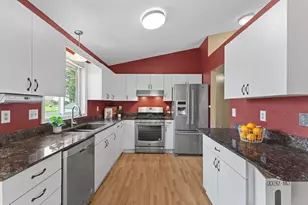 5464 Golfview Cir N, Oakdale, MN 55128 - Photo 7