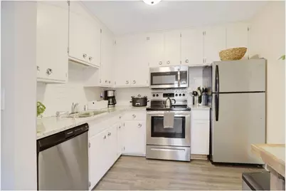 4000 Mavelle Drive #4, Edina, MN 55435 - Photo 7
