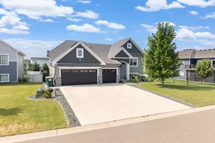 17838 Essex Ln, Lakeville, MN 55044 - Photo 5