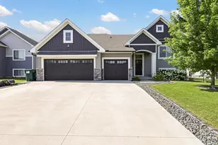 17838 Essex Ln, Lakeville, MN 55044 - Photo 3