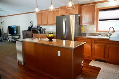 108 S 1st St. #11, Elysian, MN 56028 - Photo 5