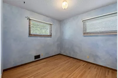 6836 Ewing Avenue N, Brooklyn Center, MN 55429 - Photo 33