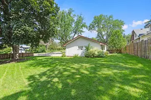 6836 Ewing Ave N, Brooklyn Center, MN 55429 - Photo 9