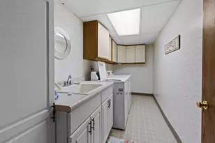 6836 Ewing Ave N, Brooklyn Center, MN 55429 - Photo 43
