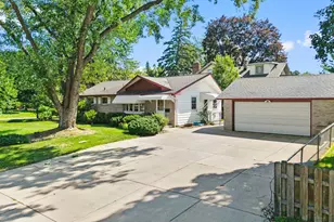 6836 Ewing Ave N, Brooklyn Center, MN 55429 - Photo 51