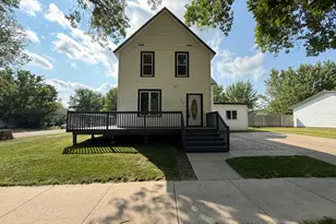 400 Walnut St SW, Sleepy Eye, MN 56085 - Photo 5
