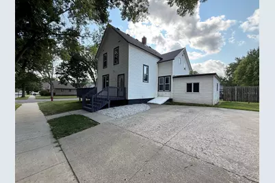 400 Walnut Street SW, Sleepy Eye, MN 56085 - Photo 7