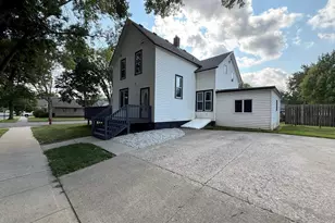 400 Walnut St SW, Sleepy Eye, MN 56085 - Photo 7