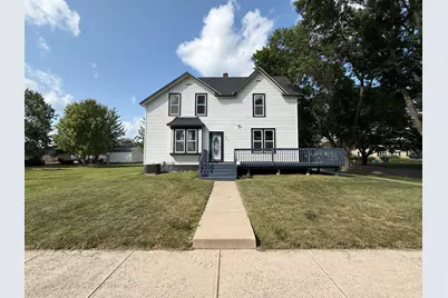 400 Walnut Street SW, Sleepy Eye, MN 56085 - Photo 1