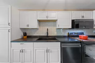6856 MacBeth Cir, Woodbury, MN 55125 - Photo 11