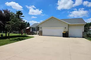 712 Mlinar Ave, Spring Valley, MN 55975 - Photo 1
