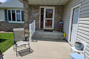 712 Mlinar Ave, Spring Valley, MN 55975 - Photo 3
