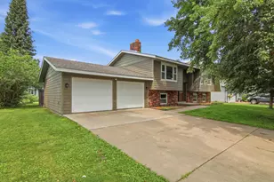 915 W Marshall St, Rice Lake, WI 54868 - Photo 1