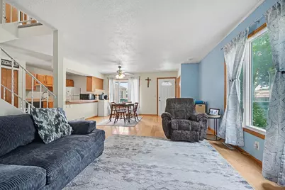 4920 Grenwich Trail N, Oakdale, MN 55128 - Photo 5