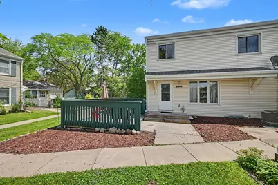 4920 Grenwich Trail N, Oakdale, MN 55128 - Photo 1