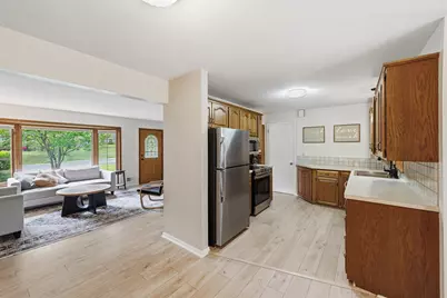 10925 Russell Avenue S, Bloomington, MN 55431 - Photo 9