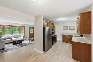 10925 Russell Ave S, Bloomington, MN 55431 - Photo 9