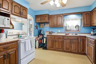 815 Augusta St, Rice Lake, WI 54868 - Photo 11