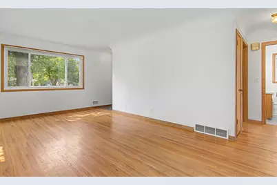 3456 Lee Avenue N, Crystal, MN 55422 - Photo 5