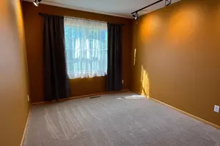 8218 Lori Ln, Woodbury, MN 55125 - Photo 15