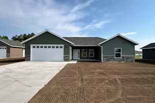 711 Cherry Ln, Perham, MN 56573 - Photo 1