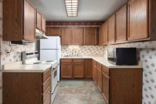 705 S 14th St, La Crescent, MN 55947 - Photo 5