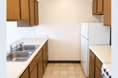 401 S Oak Street #8, Ellsworth, MN 56129 - Photo 3