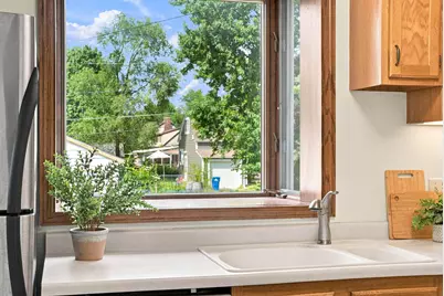 1437 Englewood Avenue, Saint Paul, MN 55104 - Photo 39
