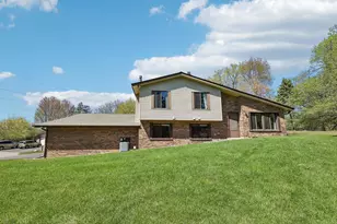 13400 Pepperwood Cir, Minnetonka, MN 55305 - Photo 1