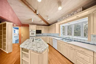1065 Edgewood Hills Rd, Orono, MN 55391 - Photo 21