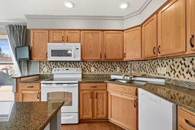 615 1st Avenue NW, Osseo, MN 55369 - Photo 9