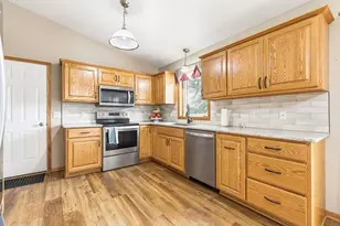202 Rainbow Dr, Marshall, MN 56258 - Photo 11