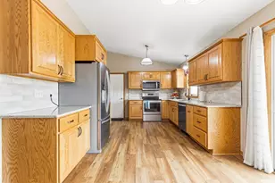 202 Rainbow Dr, Marshall, MN 56258 - Photo 9