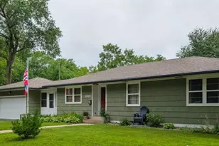 1301 Ridgeview Dr, Montevideo, MN 56265 - Photo 3