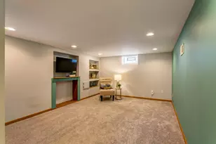 2128 Case Ave E, Saint Paul, MN 55119 - Photo 21