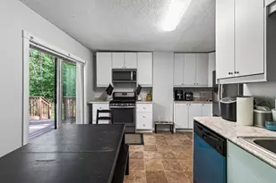 1076 Ross Ave, Saint Paul, MN 55106 - Photo 9