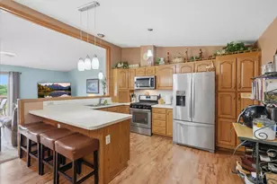 1022 W Ridge Ct, New Richmond, WI 54017 - Photo 7