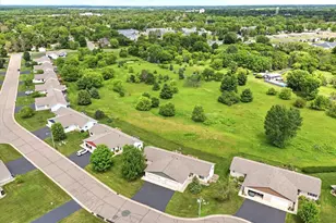 1022 W Ridge Ct, New Richmond, WI 54017 - Photo 35