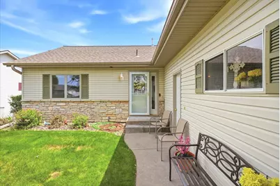 1022 W Ridge Court #38, New Richmond, WI 54017 - Photo 3