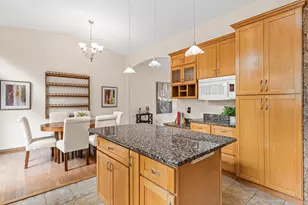 4640 Goldenrod Ln N, Plymouth, MN 55442 - Photo 7
